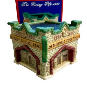 Vintage 1993 Bob’s No4 Gas Station Ceramic Hand Painted Christmas Town Figurine